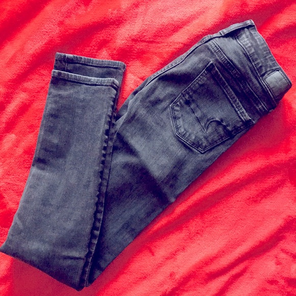 🖤AEO black low rise skinny jeans- Sz 4 - Picture 4 of 8